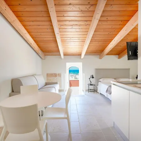 Palazzo Della Torre 205 - Cozy Sea View Apartment Bari