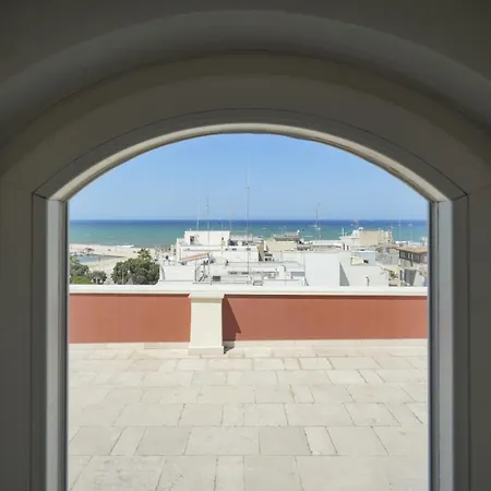 Palazzo Della Torre 205 - Cozy Sea View * Bari